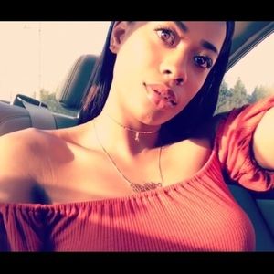 Meet your Posher, Antoinette